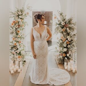 Blue by Enzoani Wedding Dress Raya